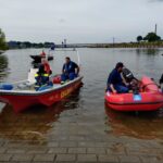 3. Teamarbeit auf dem Wasser: DLRG-Boote mit Einsatzkräften von THW und DLRG während der Ausbildungsfahrt (Foto: THW)